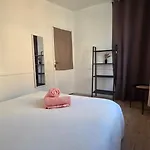 Calme Et Confort Au Coeur Du Vieux *