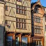 Calme Et Confort Au Coeur Du Vieux