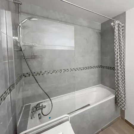 Calme Et Confort Au Coeur Du Vieux Troyes