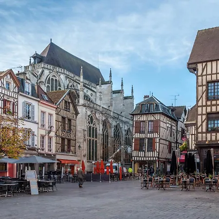 Sejour Chic Et Cosy Au Centre-ville Troyes