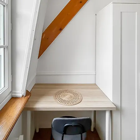 Calme Et Confort Au Coeur Du Vieux Appartement *