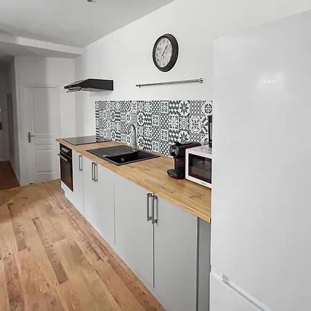 Calme Et Confort Au Cœur Du Vieux Appartement Troyes