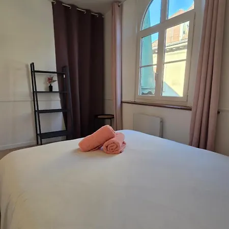 Calme Et Confort Au Coeur Du Vieux טרואה