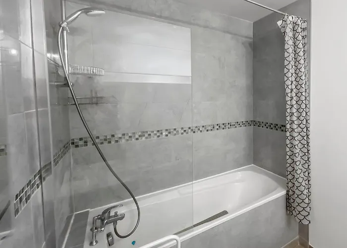 Calme Et Confort Au Coeur Du Vieux Troyes