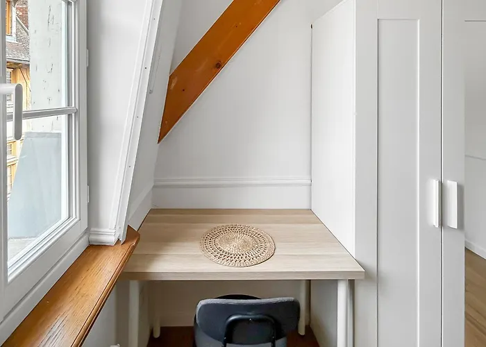 Calme Et Confort Au Coeur Du Vieux Appartement *