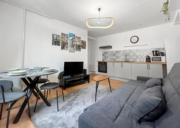 Calme Et Confort Au Coeur Du Vieux Appartement