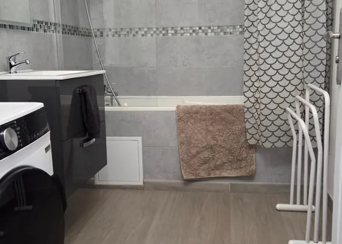 Calme Et Confort Au Coeur Du Vieux Troyes