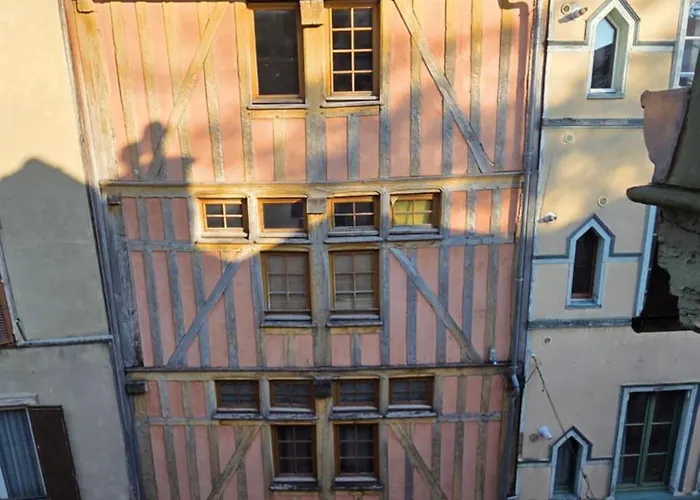Calme Et Confort Au Coeur Du Vieux Troyes